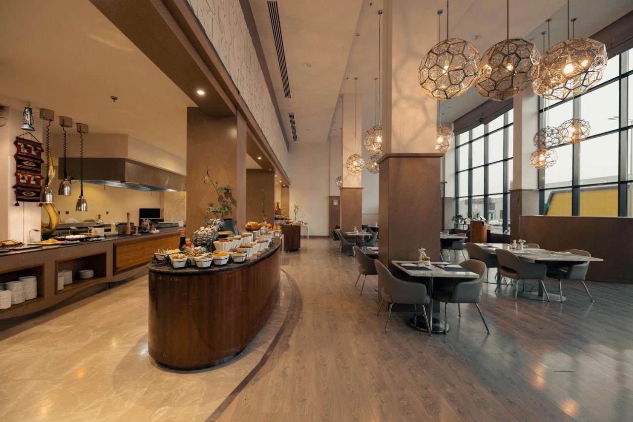 Radisson Blu Hotel, Buraidah Ngoại thất bức ảnh
